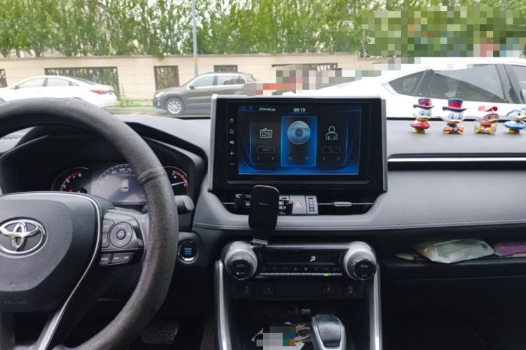Used Toyota RAV4 2020 2.0L CVT Two-Wheel Drive Fashion PLUS Edition Audio And AC Panel
