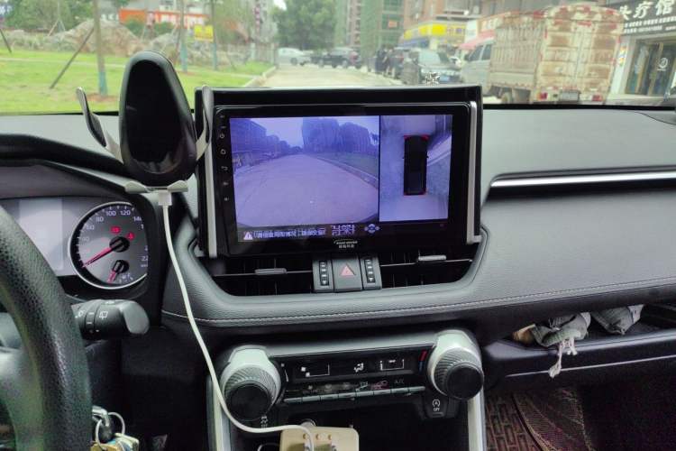 Used Toyota RAV4 2020 2.0L CVT Two-Wheel Drive Urban Edition Audio And AC Panel