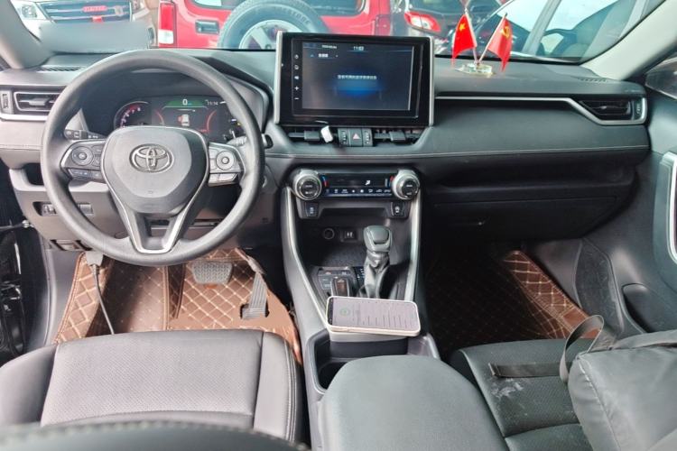 Used Toyota RAV4 2020 2.0L CVT 4x4 Trend Edition Center Console