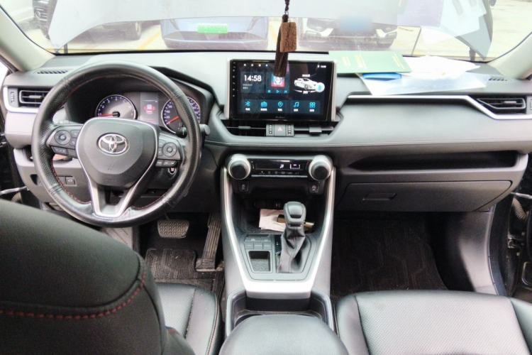 Used Toyota RAV4 2020 2.0L CVT Two-Wheel Drive Urban Edition Center Console