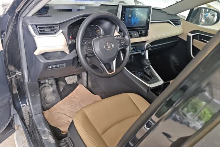 Used Toyota RAV4 2020 2.0L CVT Two-Wheel Drive Fashion Edition Center Console