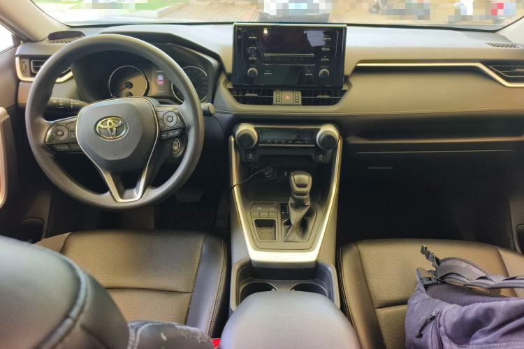 Used Toyota RAV4 2020 2.0L CVT Two-Wheel Drive Urban Edition Center Console
