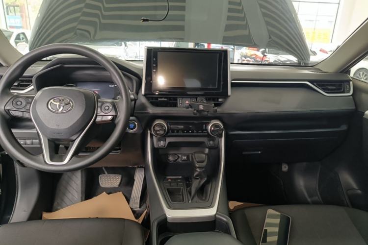 Used Toyota RAV4 2020 2.0L CVT Two-Wheel Drive Fashion Edition Center Console