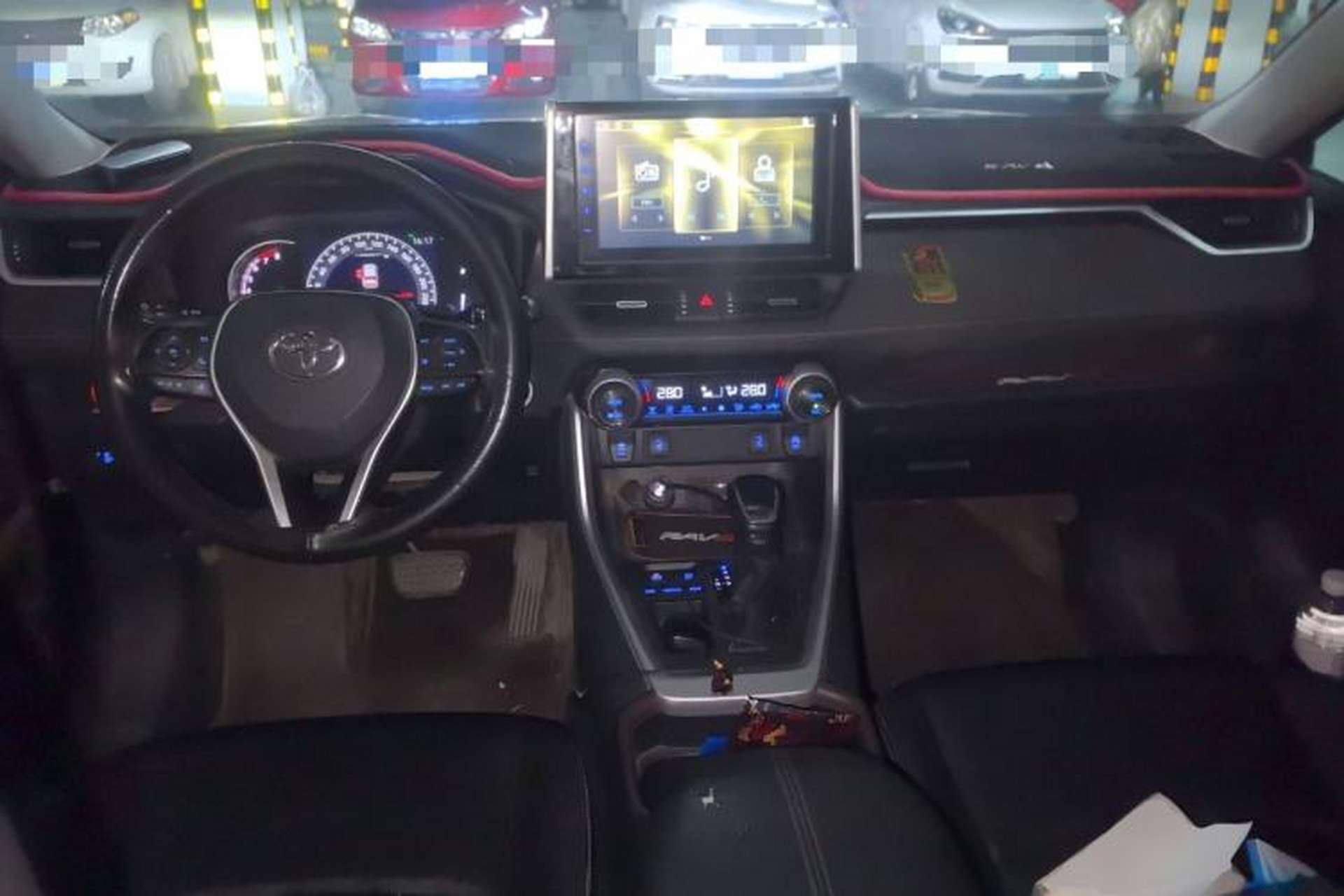 Used Toyota RAV4 2020 2.0L CVT Two-Wheel Drive Fashion PLUS Edition Center Console