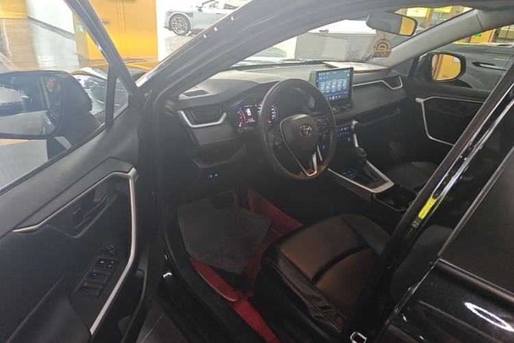 Used Toyota RAV4 2020 2.0L CVT Two-Wheel Drive Urban Edition Driver Seat
