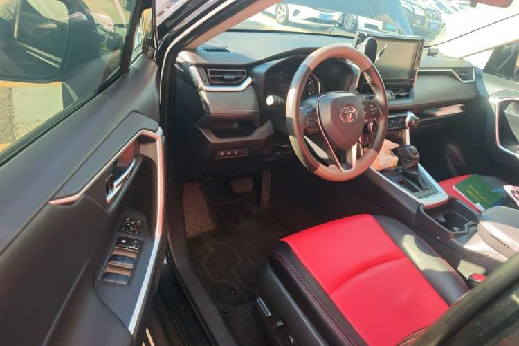 Used Toyota RAV4 2020 2.0L CVT Two-Wheel Drive Fashion Edition Driver Seat