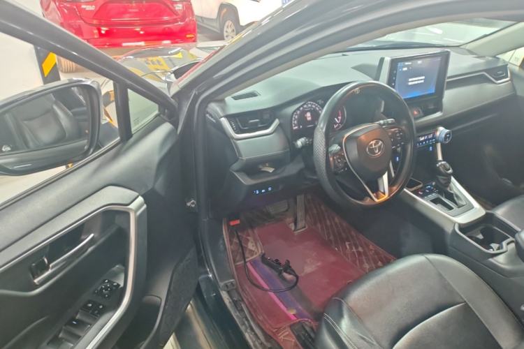 Used Toyota RAV4 2020 2.0L CVT Two-Wheel Drive Fashion Edition Driver Seat
