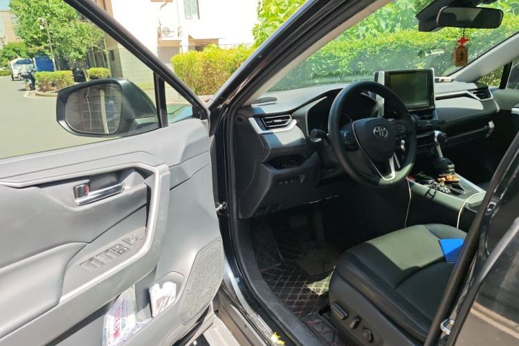 Used Toyota RAV4 2020 2.0L CVT Two-Wheel Drive Fashion Edition Driver Seat