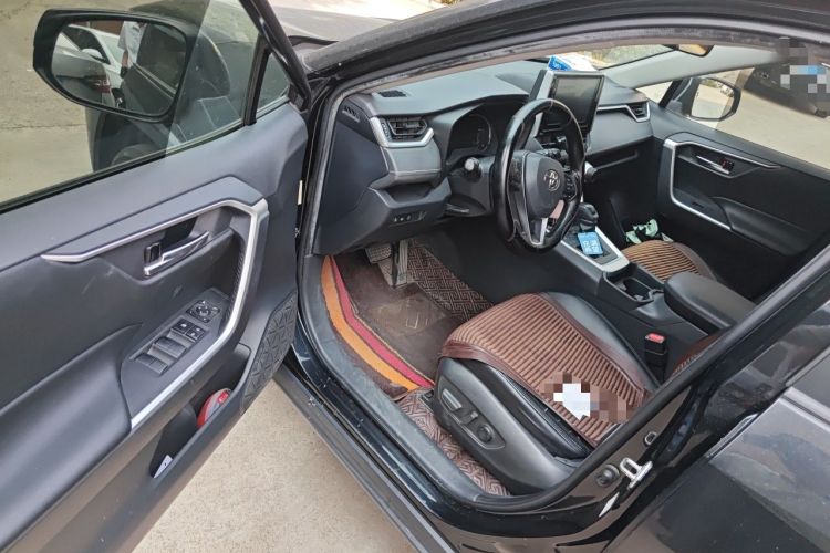 Used Toyota RAV4 2020 2.0L CVT Two-Wheel Drive Fashion Edition Driver Seat