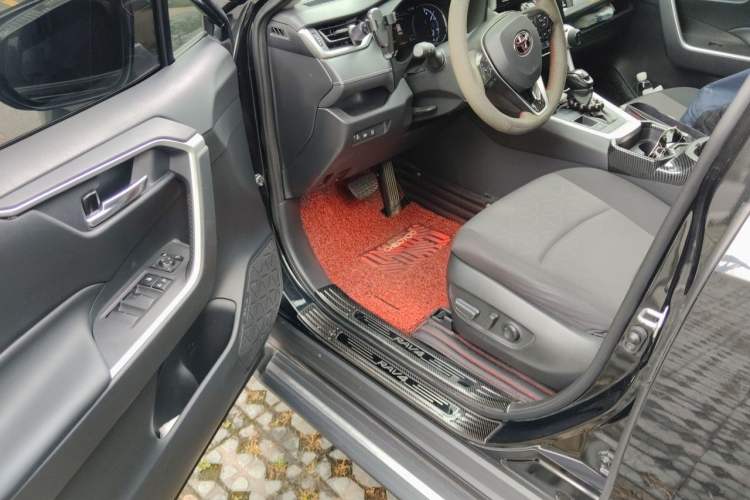 Used Toyota RAV4 2020 Dual-Engine 2.5L E-CVT Two-Wheel Drive Elite Edition Driver Seat