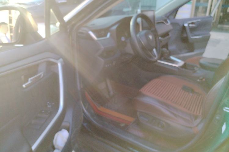 Used Toyota RAV4 2020 2.0L CVT Two-Wheel Drive Fashion Edition Driver Seat