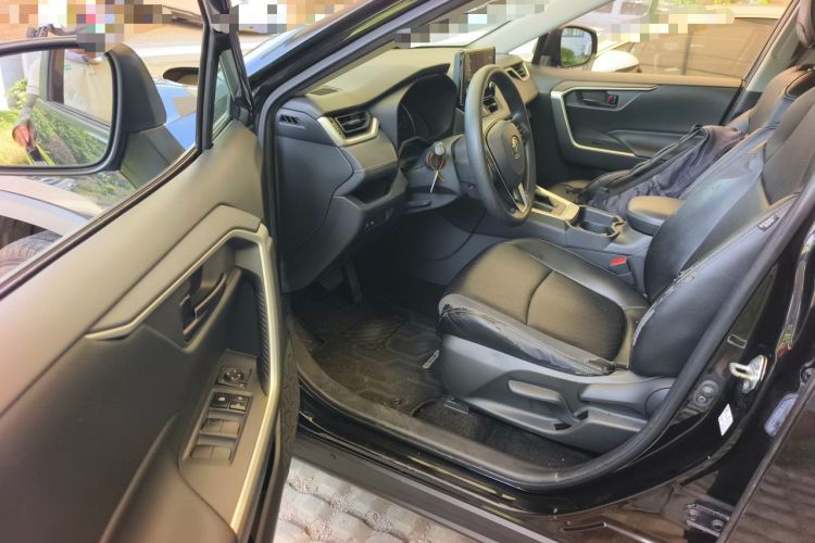 Used Toyota RAV4 2020 2.0L CVT Two-Wheel Drive Urban Edition Driver Seat