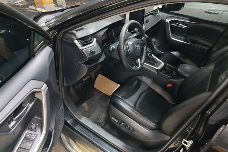 Used Toyota RAV4 2020 2.0L CVT Two-Wheel Drive Fashion Edition Driver Seat
