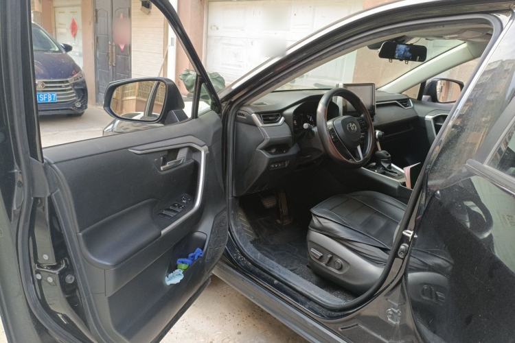 Used Toyota RAV4 2020 2.0L CVT Two-Wheel Drive Fashion Edition Driver Seat