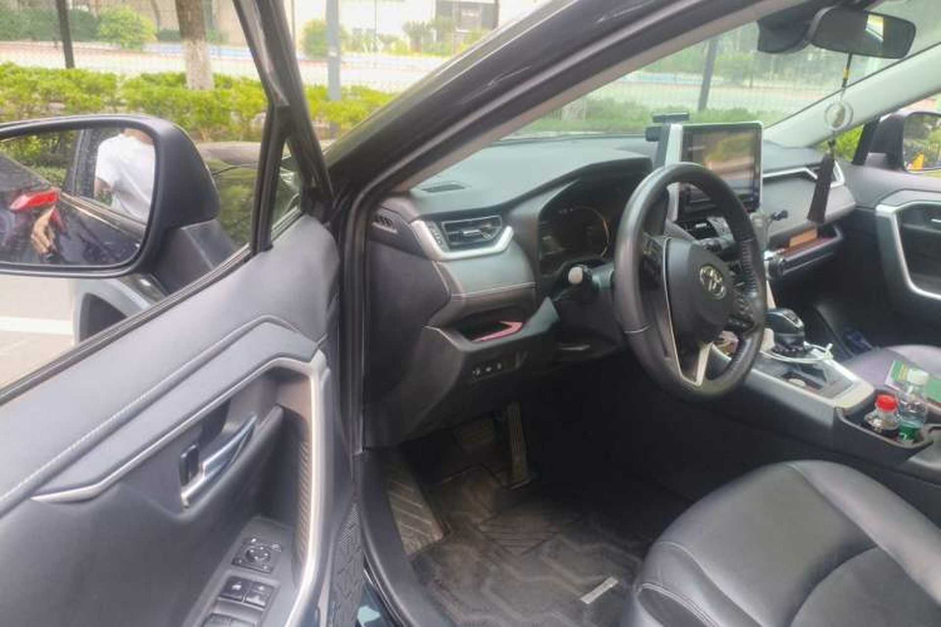 Used Toyota RAV4 2020 2.0L CVT Two-Wheel Drive Fashion PLUS Edition Driver Seat