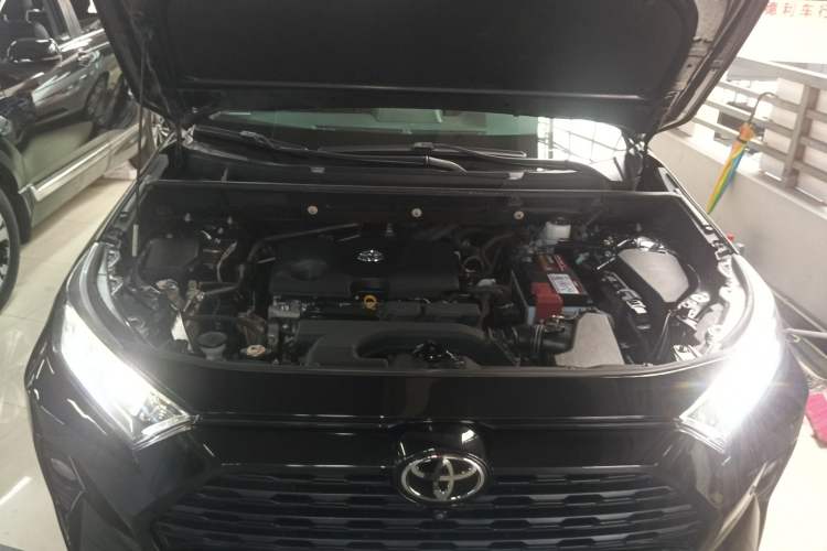 Used Toyota RAV4 2020 2.0L CVT Two-Wheel Drive Fashion PLUS Edition Engine Bay