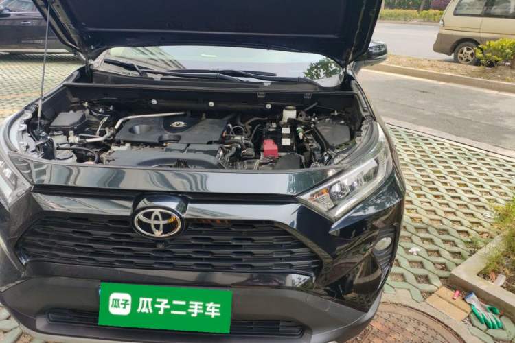 Used Toyota RAV4 2020 2.0L CVT Two-Wheel Drive Fashion Edition Engine Bay Left