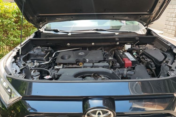 Used Toyota RAV4 2020 2.0L CVT Two-Wheel Drive Fashion Edition Engine Bay