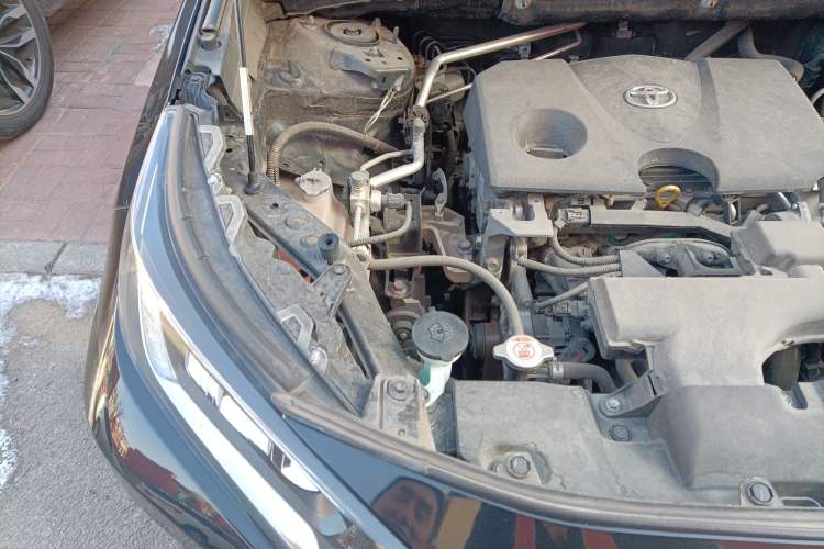 Used Toyota RAV4 2020 2.0L CVT 4x4 Style PLUS Edition Engine Bay Right