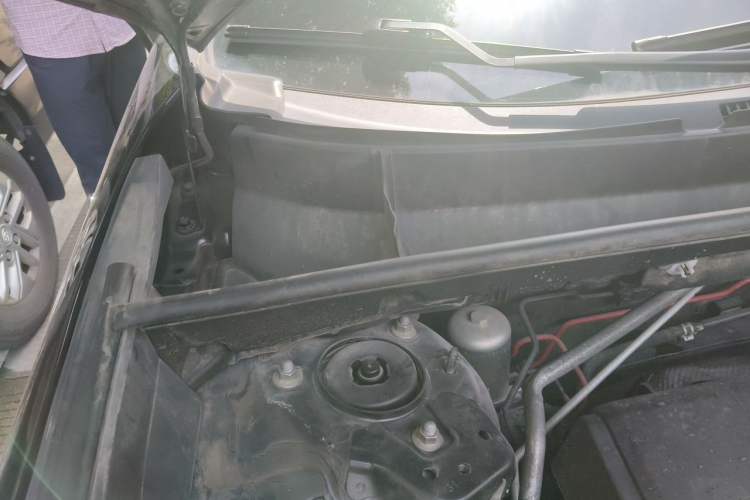 Used Toyota RAV4 2020 Dual-Engine 2.5L E-CVT 4x4 Elite PLUS Edition Engine Bay Right