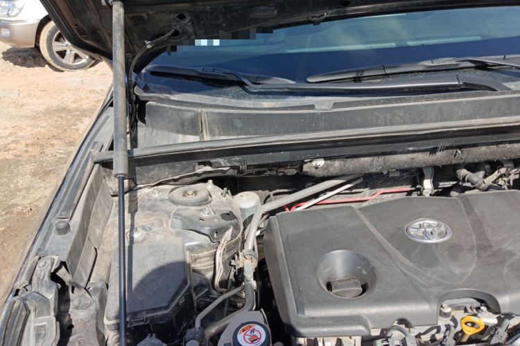 Used Toyota RAV4 2020 Dual-Engine 2.5L E-CVT Four-Wheel Drive Elite Edition Engine Bay Right