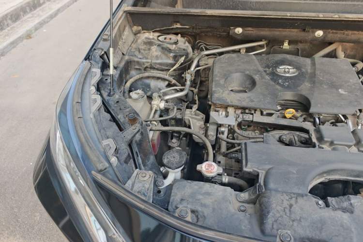 Used Toyota RAV4 2020 2.0L CVT 4x4 Trend Edition Engine Bay Right