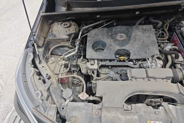 Used Toyota RAV4 2020 2.0L CVT Two-Wheel Drive Fashion Edition Engine Bay Right
