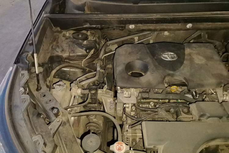 Used Toyota RAV4 2020 2.0L CVT 4x4 Trend Edition Engine Bay Right