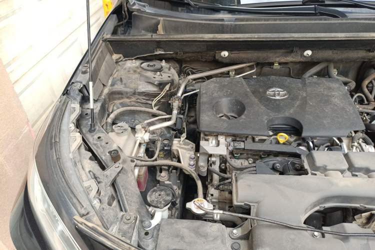 Used Toyota RAV4 2020 2.0L CVT Two-Wheel Drive Fashion Edition Engine Bay Right