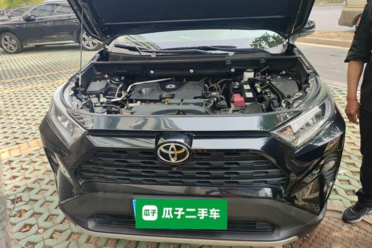 Used Toyota RAV4 2020 2.0L CVT Two-Wheel Drive Fashion Edition Engine Bay Right