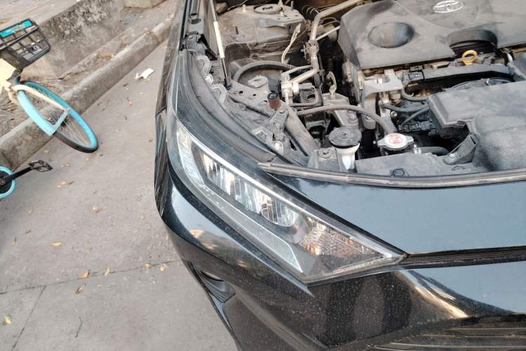 Used Toyota RAV4 2020 2.0L CVT Two-Wheel Drive Fashion Edition Engine Bay Right