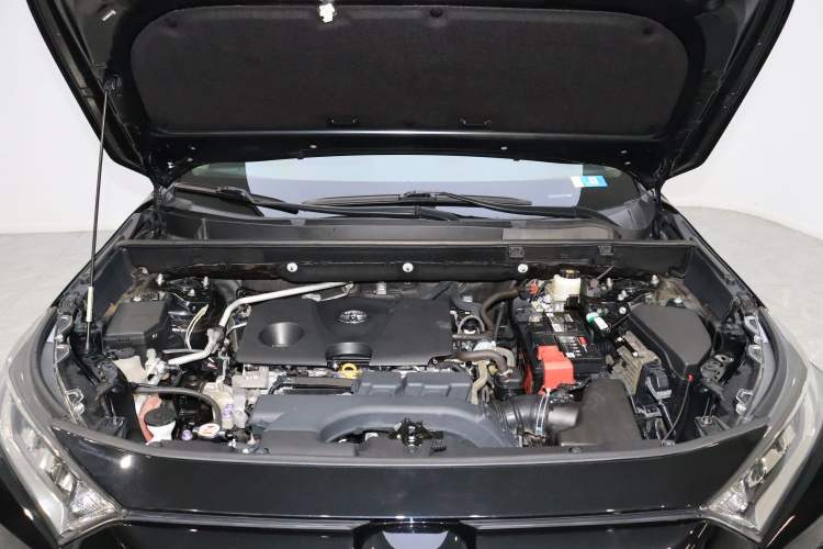 Used Toyota RAV4 2020 2.0L CVT Two-Wheel Drive Fashion PLUS Edition Engine Bay