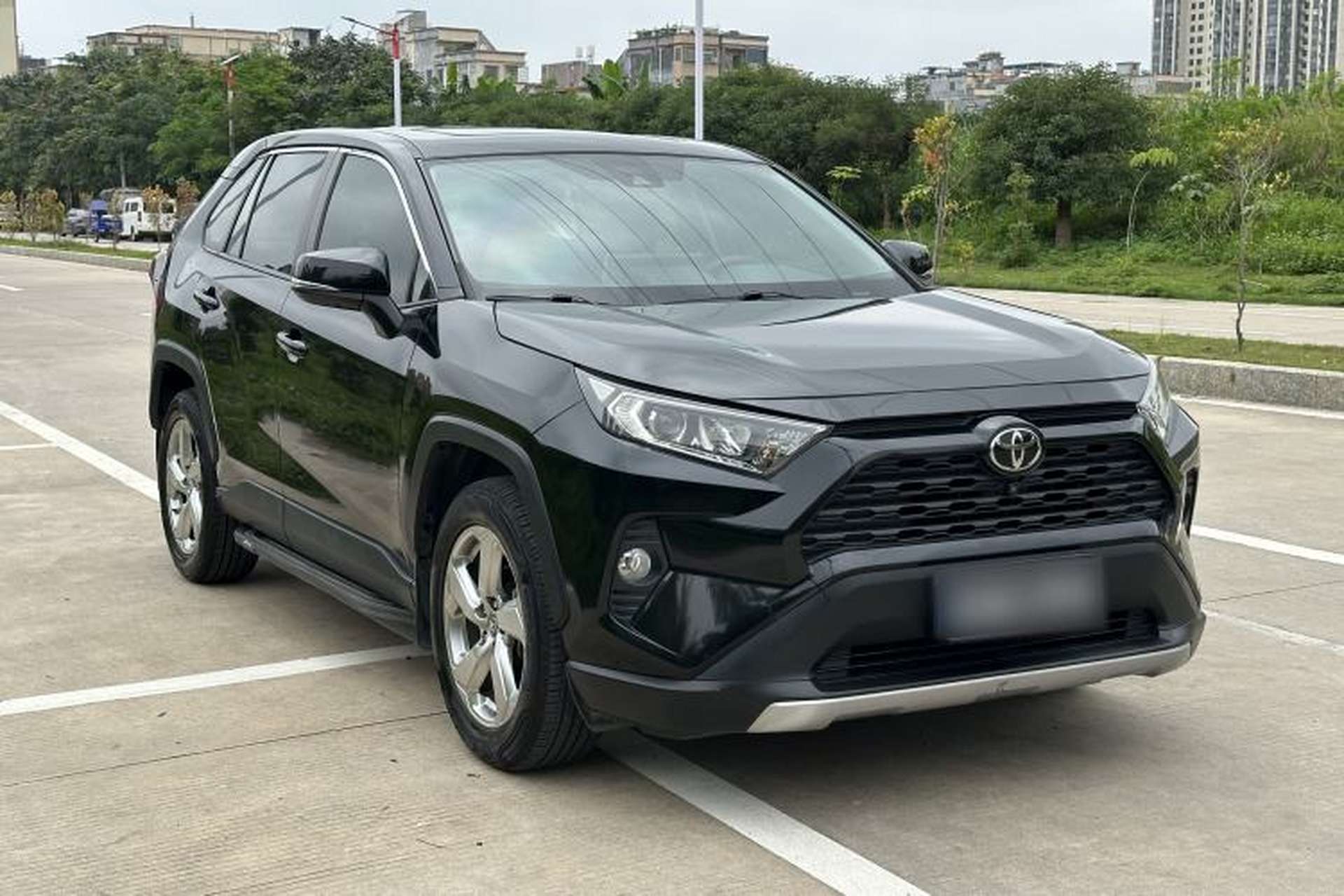 Used Toyota RAV4 2020 2.0L CVT Two-Wheel Drive Fashion Edition Exterior 2