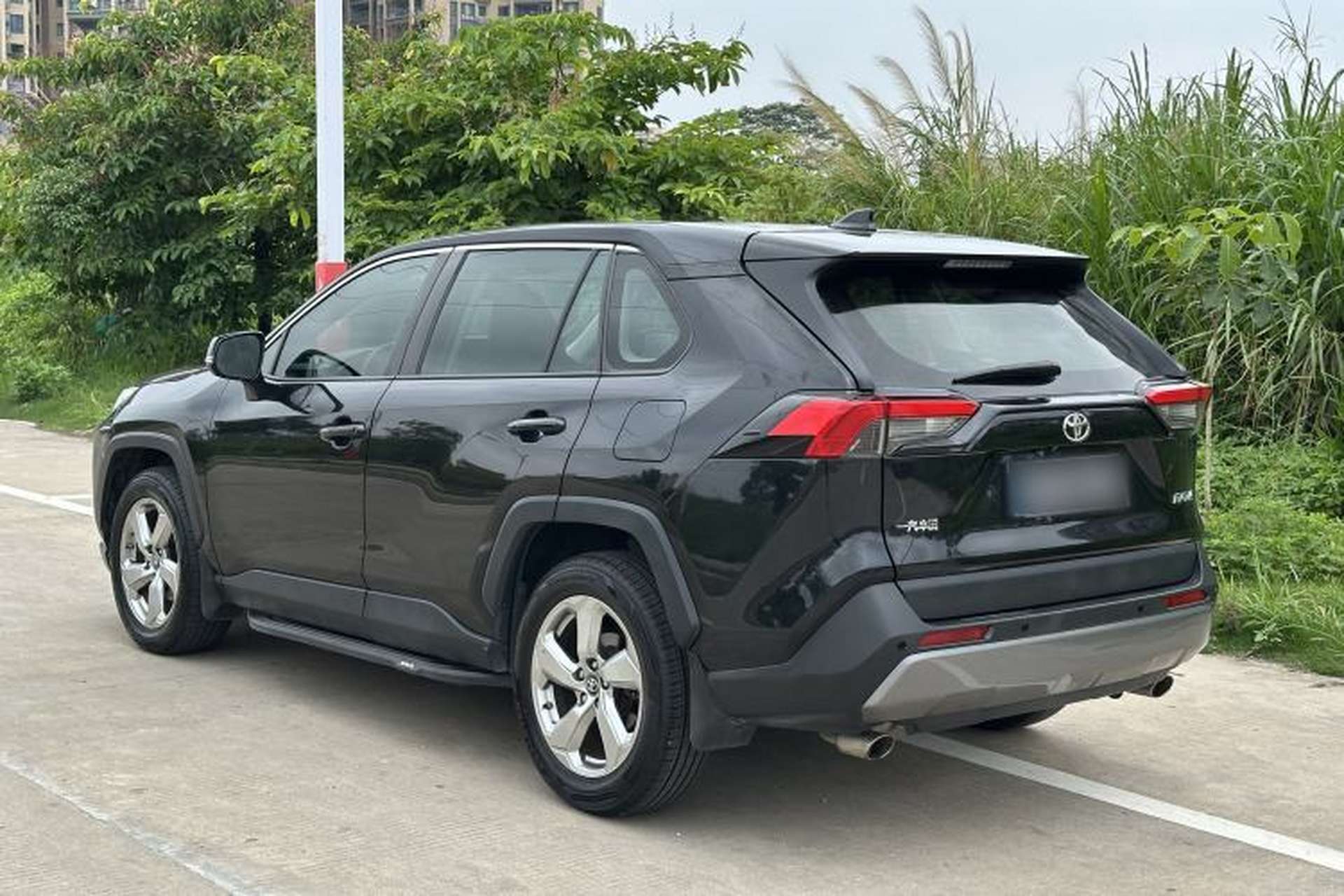 Used Toyota RAV4 2020 2.0L CVT Two-Wheel Drive Fashion Edition Exterior 4