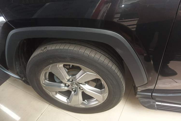 Used Toyota RAV4 2020 2.0L CVT Two-Wheel Drive Fashion PLUS Edition Exterior 4