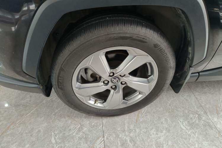 Used Toyota RAV4 2020 2.0L CVT Two-Wheel Drive Fashion Edition Exterior 4