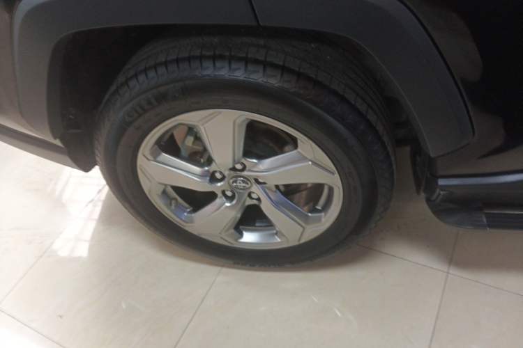 Used Toyota RAV4 2020 2.0L CVT Two-Wheel Drive Fashion PLUS Edition Exterior 5