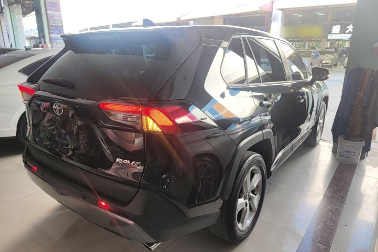 Used Toyota RAV4 2020 2.0L CVT Two-Wheel Drive Fashion PLUS Edition Exterior 5