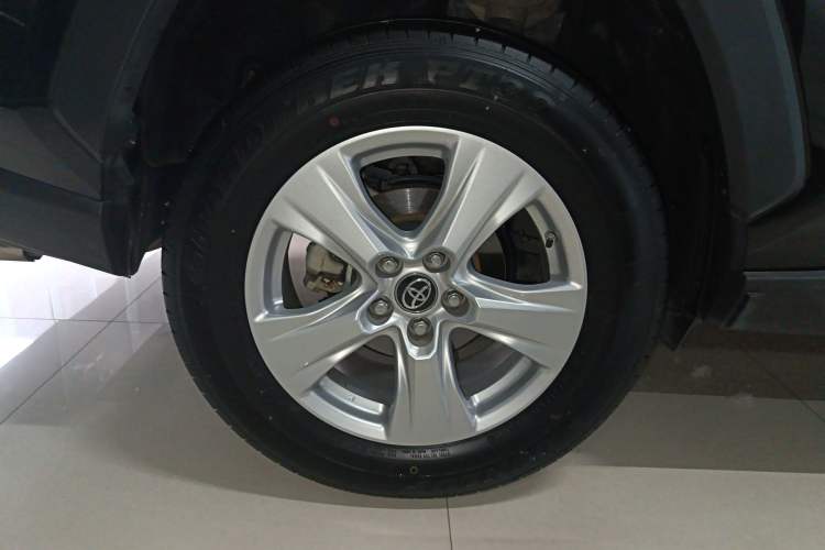 Used Toyota RAV4 2020 2.0L CVT Two-Wheel Drive Urban Edition Exterior 5