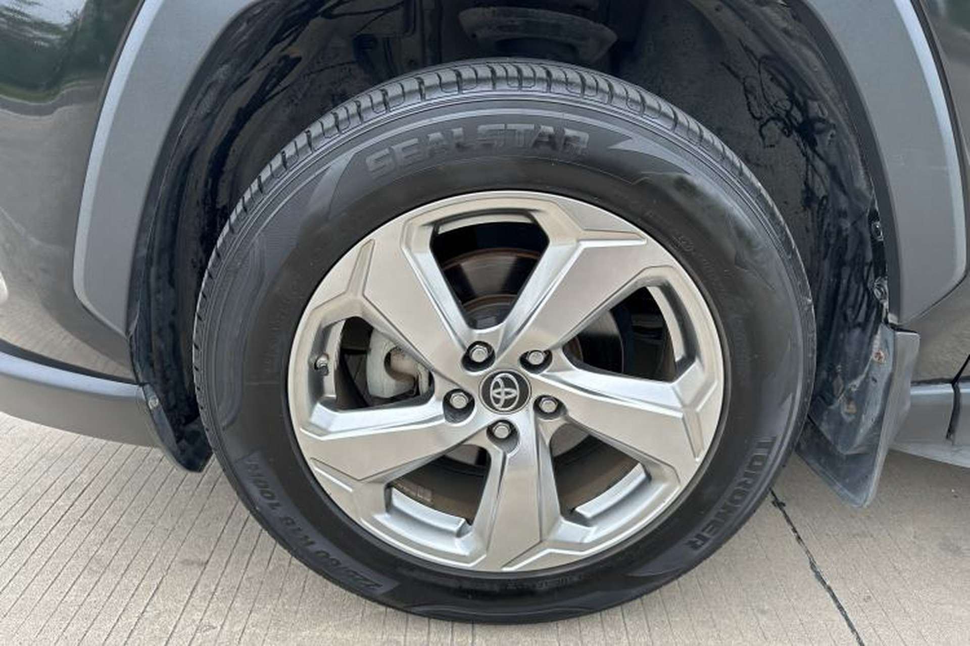 Used Toyota RAV4 2020 2.0L CVT Two-Wheel Drive Fashion Edition Exterior 8