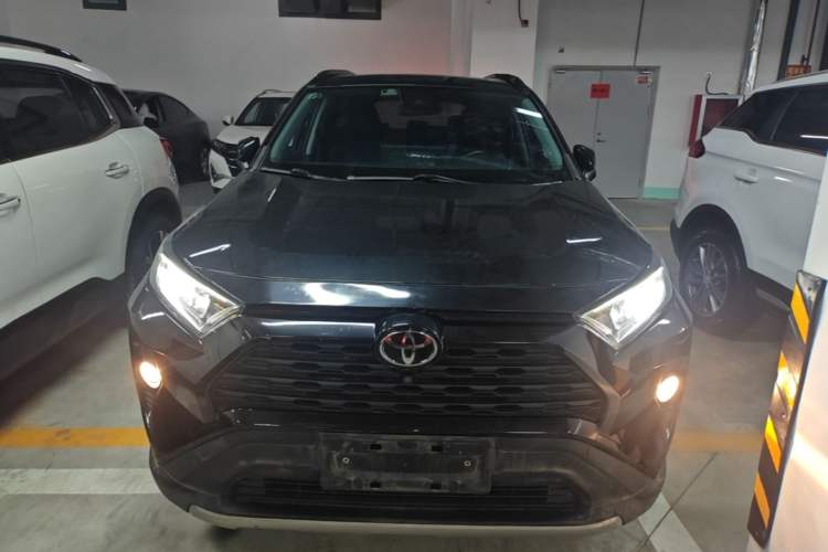 Used Toyota RAV4 2020 2.0L CVT Two-Wheel Drive Fashion Edition Front