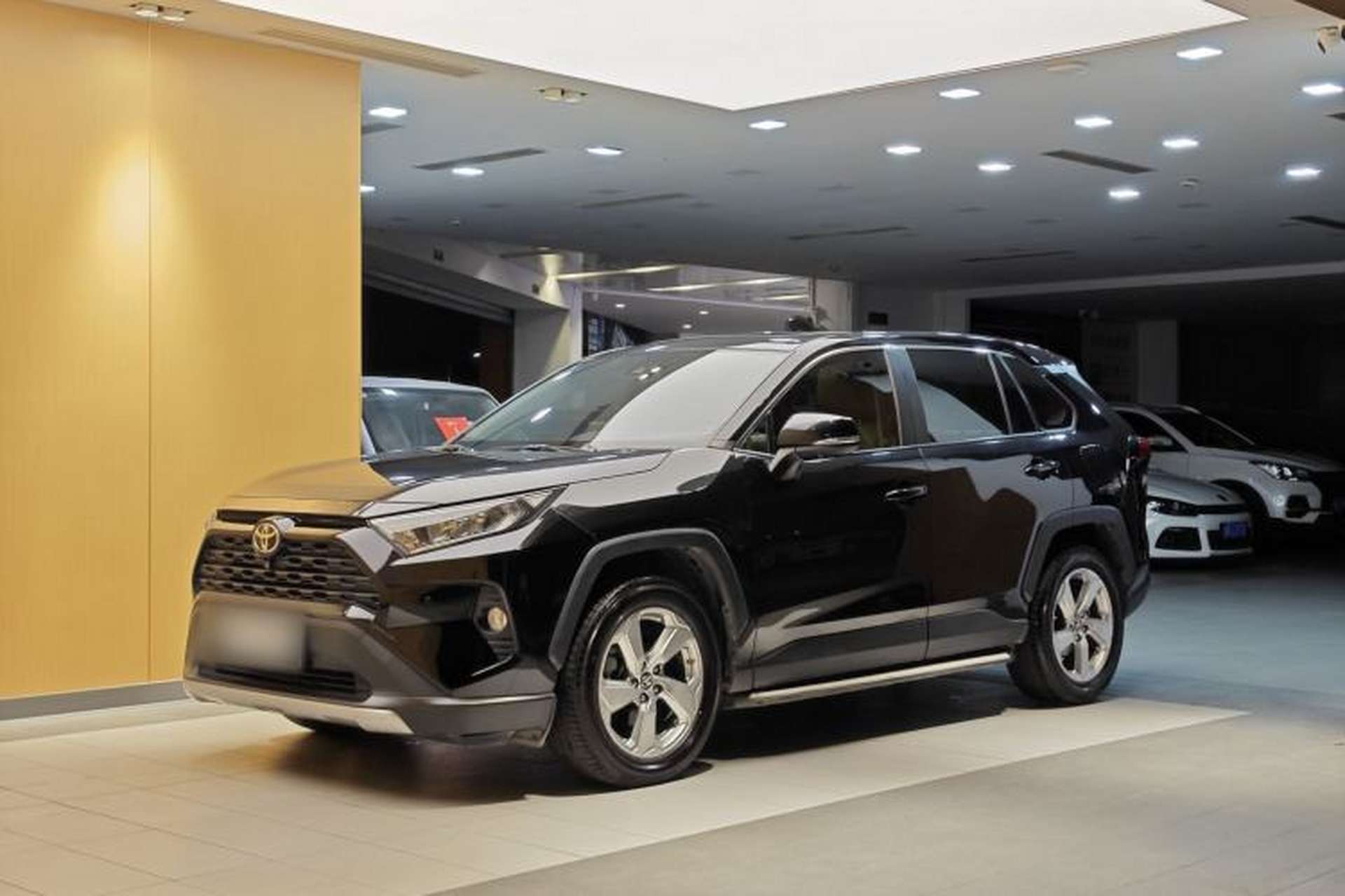 Used Toyota RAV4 2020 2.0L CVT Two-Wheel Drive Fashion Edition Front Left 45 Deg