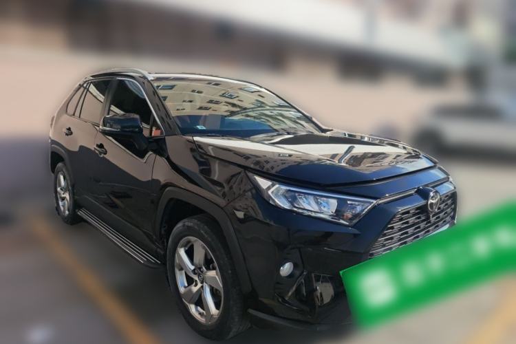 Used Toyota RAV4 2020 2.0L CVT Two-Wheel Drive Fashion Edition Front Right 45 Deg