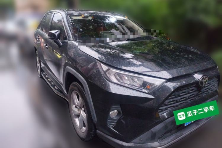 Used Toyota RAV4 2020 2.0L CVT Two-Wheel Drive Fashion Edition Front Right 45 Deg