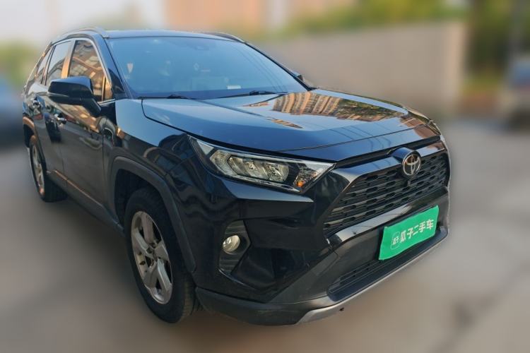 Used Toyota RAV4 2020 2.0L CVT 4x4 Trend Edition Front Right 45 Deg