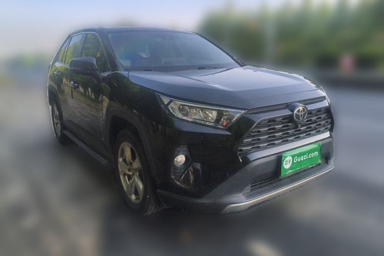 Used Toyota RAV4 2020 2.0L CVT Two-Wheel Drive Fashion Edition Front Right 45 Deg