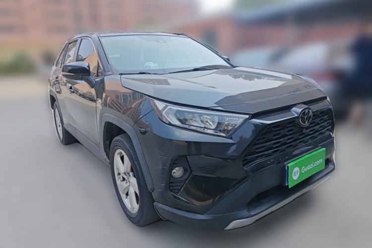 Used Toyota RAV4 2020 2.0L CVT Two-Wheel Drive Fashion Edition Front Right 45 Deg