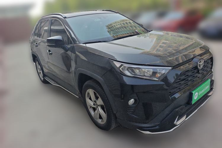 Used Toyota RAV4 2020 2.0L CVT Two-Wheel Drive Fashion Edition Front Right 45 Deg