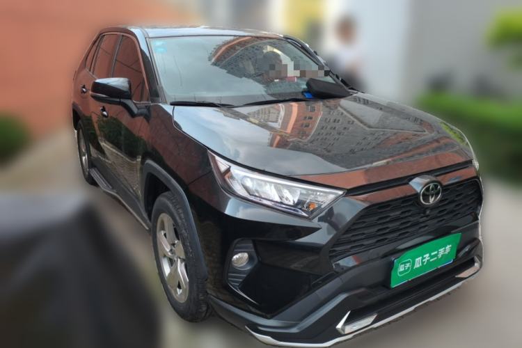 Used Toyota RAV4 2020 2.0L CVT Two-Wheel Drive Fashion Edition Front Right 45 Deg
