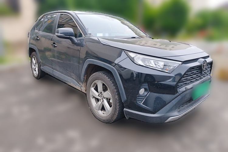 Used Toyota RAV4 2020 2.0L CVT Two-Wheel Drive Fashion PLUS Edition Front Right 45 Deg